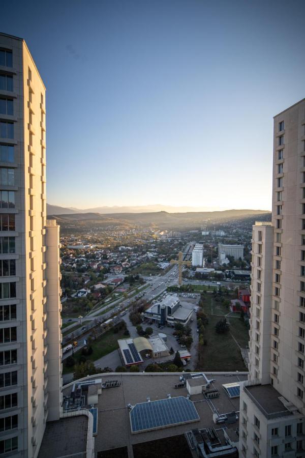 Sunrise Sky Lux Apartment, 33Rd Floor, Pool And Fitness Included Skopje Exterior photo