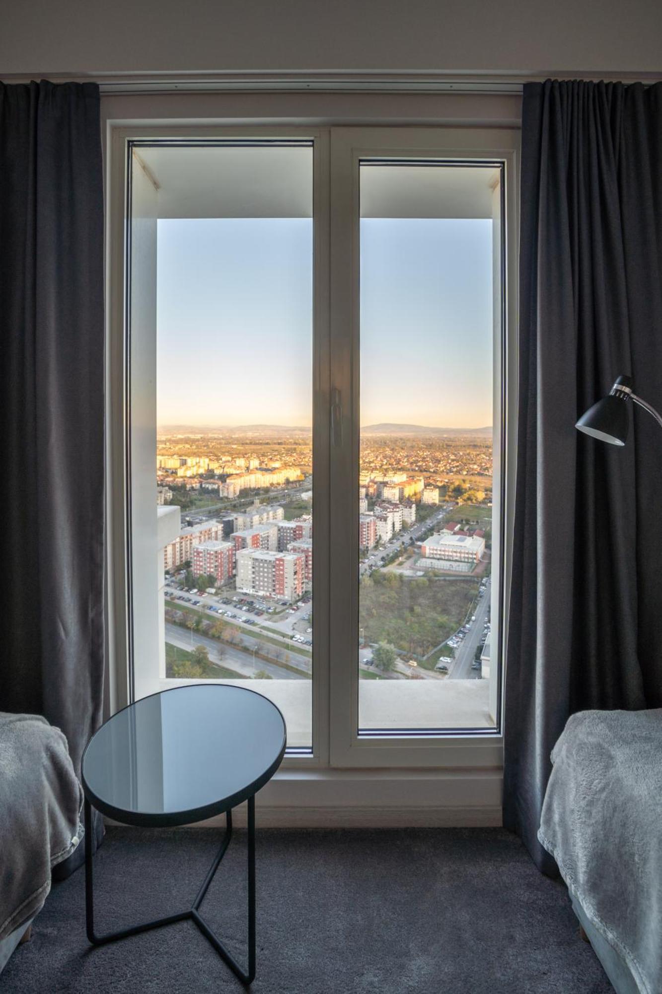 Sunrise Sky Lux Apartment, 33Rd Floor, Pool And Fitness Included Skopje Exterior photo